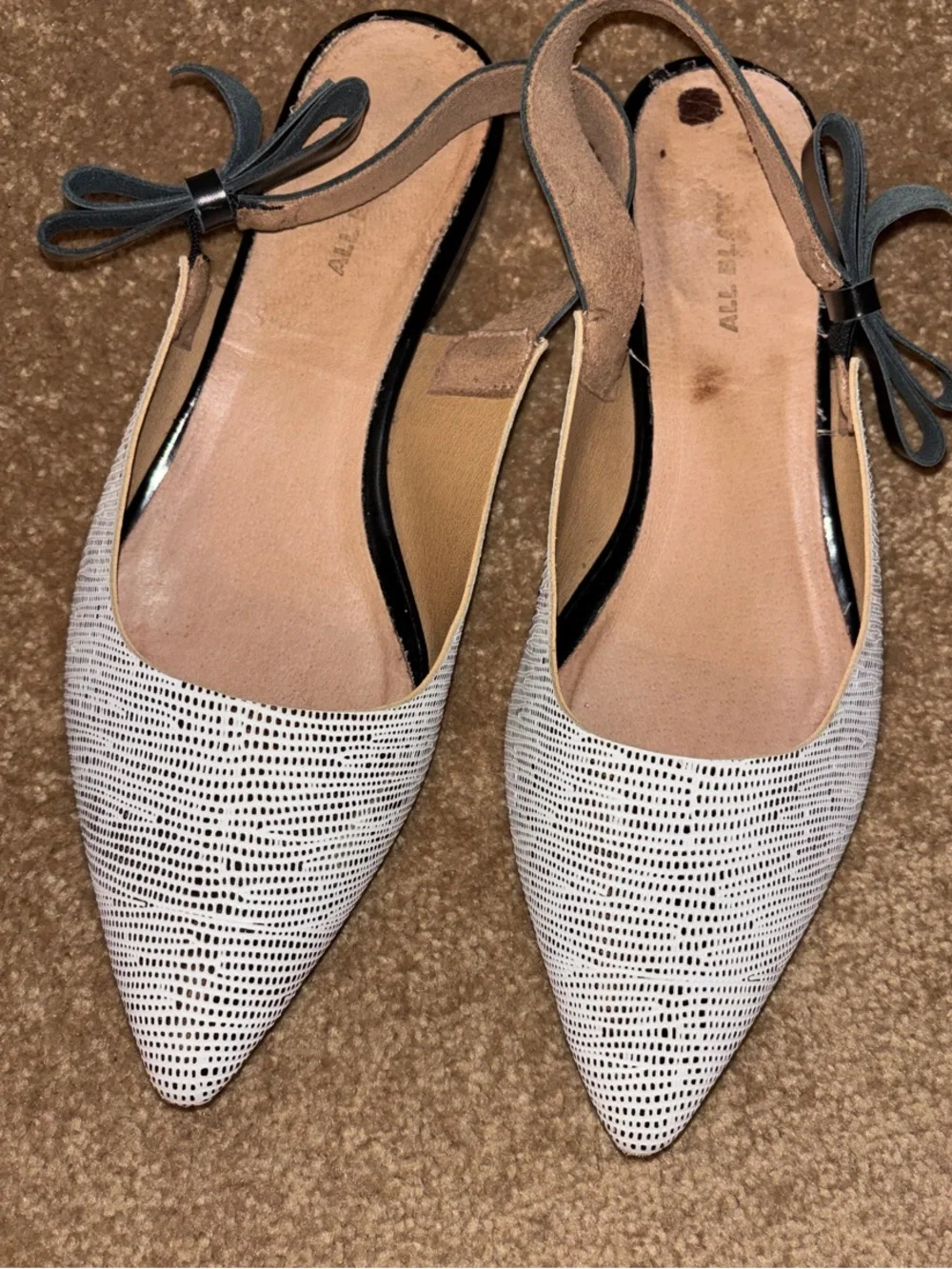🎉BOGO 1/2 🎉 ALL BLACK Pointed Slingback Flats in White/Black Pattern with Bow